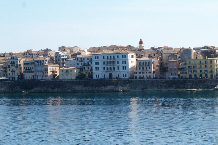 100_1844 small LAIVALLA VENEZIA PATRA KERKYRA.jpg - 291615 Bytes